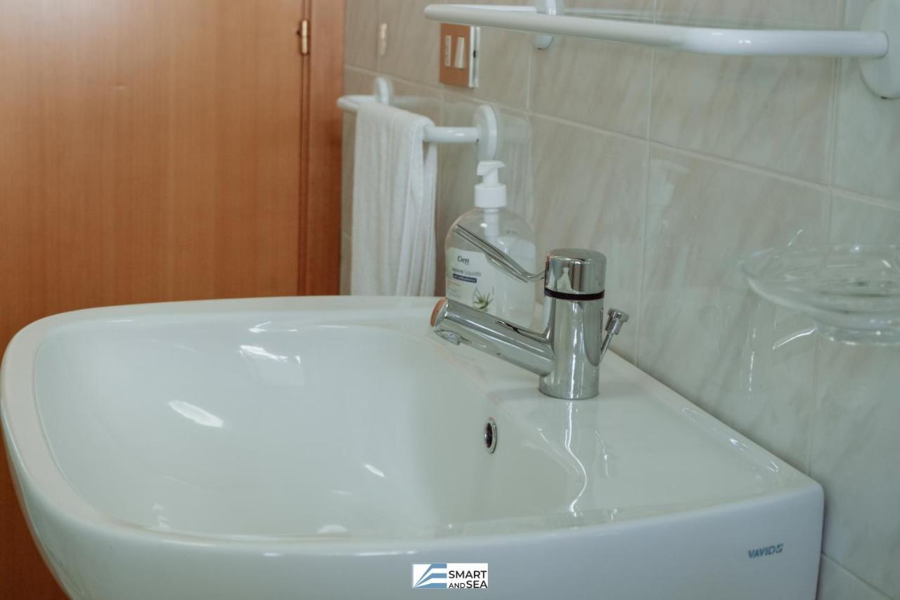 Апартаменты Smart And Sea Gardens Торторето Экстерьер фото